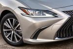 Lexus ES300h 2018 года (ZA)